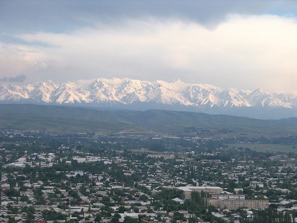 The city of Osh, in Southern Kyrgyzstan, was the scene of violent rioting in 2010 that left hundreds dead. Image credit: Paul.