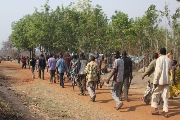 South Sudanese citizens fleeing from war in 2014. On the fifth anniversary of the country's independence, many have been forced to flee once again. Image credit: European Commission DG ECHO/Malini Morzaria