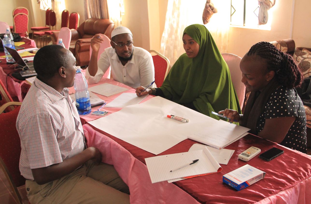 Members of the new Mandera programme in a discussion. Image: Interpeace
