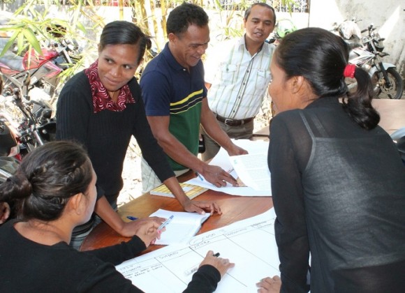 Volunteer monitor training Dili 2014 2