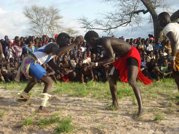 Wrestling: the national game of Guinea-Bissau. Credit: Tomas Serna. .